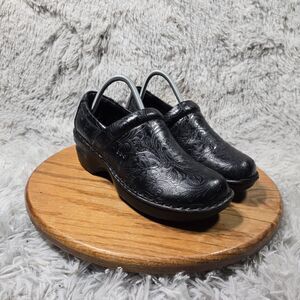 BOC Womens Size 9.5M Black Tooled Vegan Leather Retro Embossed Peggy Work Clogs